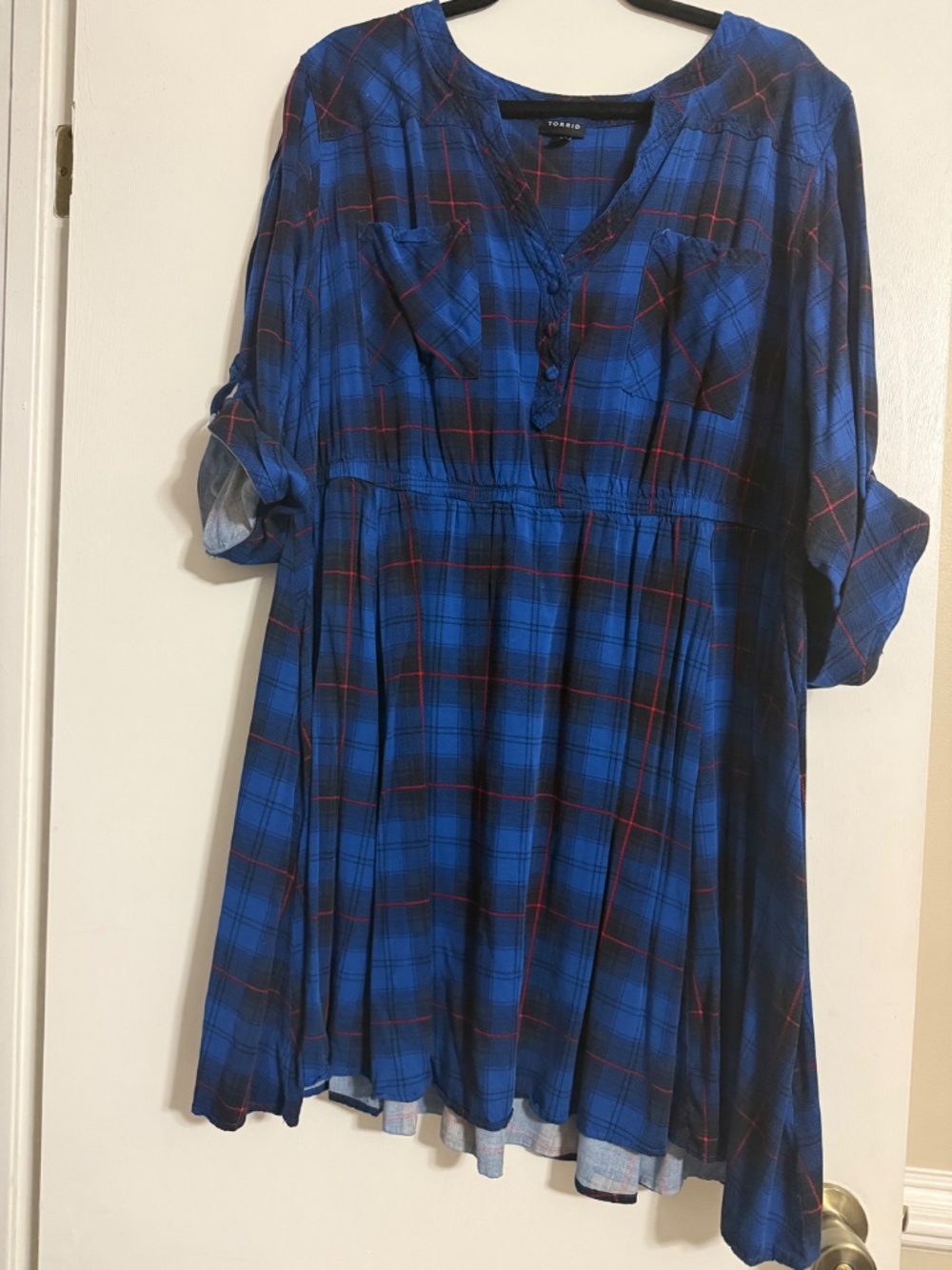 Torrid v-neck blue plaid dress with button sleeves